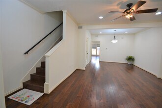 830 Threadneedle St in Houston, TX - Building Photo - Building Photo