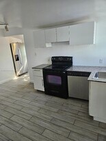 1035 NW 5th St in Miami, FL - Building Photo