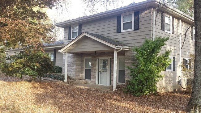 1977 Grey Ridge Rd in Maryville, TN - Building Photo - Building Photo