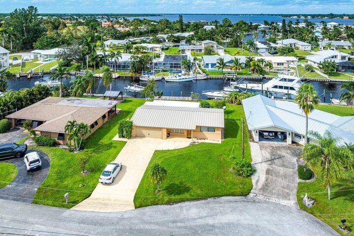 1709 SW Coxswain Pl in Palm City, FL - Building Photo