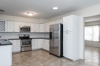 2706 E Dahlia Dr in Phoenix, AZ - Foto de edificio - Building Photo