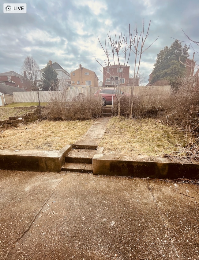 2432 Perry St in Munhall, PA - Building Photo - Building Photo