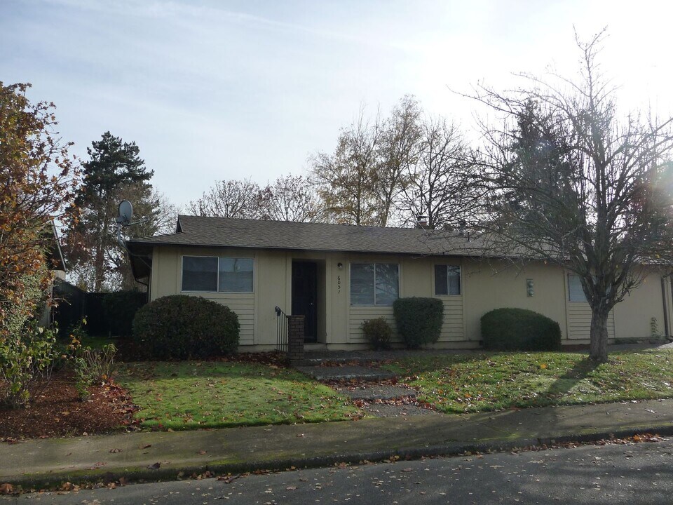6053 Bingtree Ct NE in Keizer, OR - Building Photo