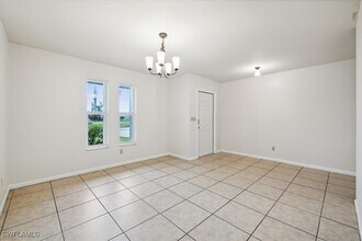 607 SW 26th St in Cape Coral, FL - Building Photo - Building Photo