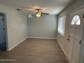 825 14th Ave N in Jacksonville Beach, FL - Building Photo - Building Photo