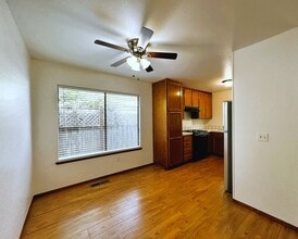 2314 Sierra Creek Cir in Santa Rosa, CA - Building Photo - Building Photo