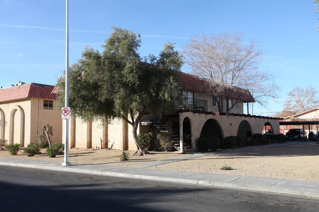 1709 Cordoba Ln in Las Vegas, NV - Building Photo