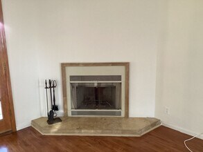 1125 Pagoda Pl in Los Angeles, CA - Building Photo - Building Photo