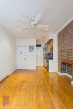 44 Avenue B in New York, NY - Building Photo - Building Photo