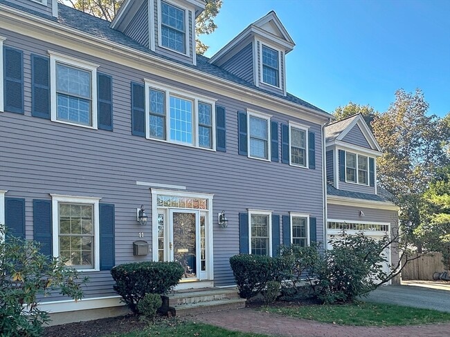 11 Oakland St in Lexington, MA - Building Photo - Building Photo