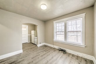 4062 S Grand Blvd in St. Louis, MO - Building Photo - Building Photo