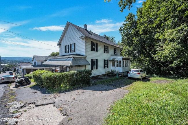 1307 Wood St in Scranton, PA - Building Photo - Building Photo