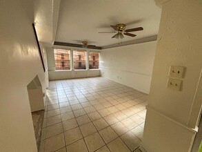 7833 Rockhill St in Houston, TX - Building Photo - Building Photo