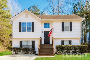 6238 Leverett Dr in Stonecrest, GA - Building Photo