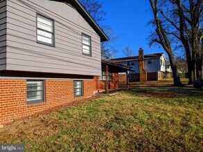 105 Mel Mara Dr in Oxon Hill, MD - Building Photo - Building Photo