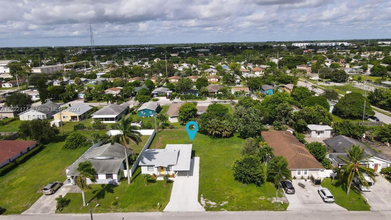 218 SW 10th Ave in Delray Beach, FL - Foto de edificio - Building Photo