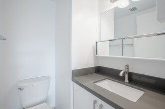 125 Neptune in Toronto, ON - Building Photo - Interior Photo