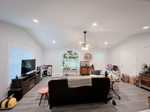 12 Hokie Ln in Stuarts Draft, VA - Building Photo - Building Photo