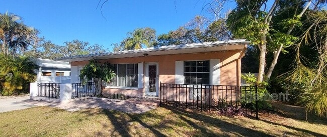 11173 51st Ave N in St. Petersburg, FL - Building Photo - Building Photo