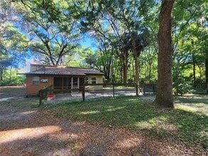 206 NE 7th Pl in Micanopy, FL - Building Photo - Building Photo