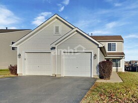 3127 Impressions Dr in Lake In The Hills, IL - Building Photo