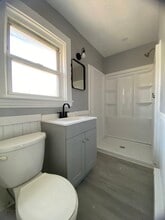 36 Harrison St, Unit 2 in Framingham, MA - Foto de edificio - Building Photo