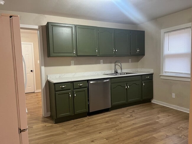 1717 SW Lane St in Topeka, KS - Building Photo - Building Photo