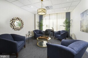 449 Hamilton St, Unit 409 in Norristown, PA - Building Photo