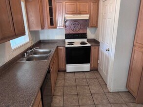 2541-2551-2551 E Price St, Unit 200 in Paris, TX - Building Photo - Building Photo