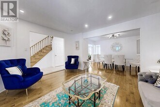 23 Heatherton Way in Vaughan, ON - Building Photo - Building Photo
