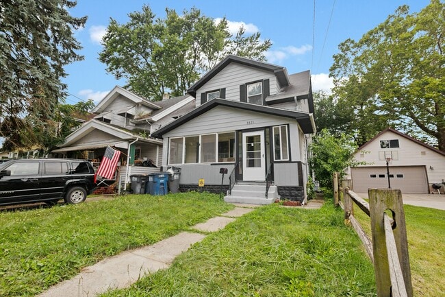 property at 3821 Hoiles Ave