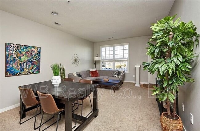 180 80th St in West Des Moines, IA - Building Photo - Building Photo