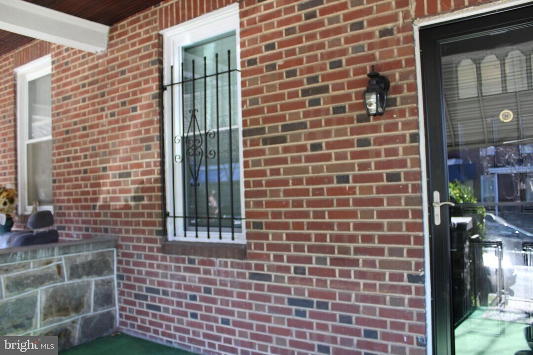 32 S Culver St Photo