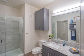 Broadvue Apartments in Oklahoma City, OK - Building Photo - Interior Photo