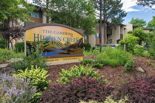 Gardens at Hidden Creek Apartments in Colorado Springs, CO - Foto de edificio - Building Photo