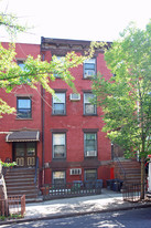 151 17th St Apartments