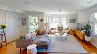 64 Pleasant St in Boston, MA - Building Photo - Building Photo