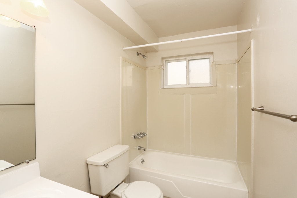 Franklin Commons Apartments in Bensalem, PA