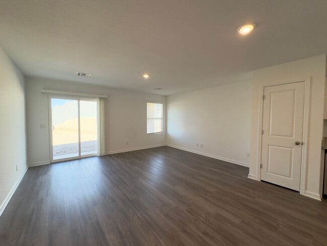 4562 Calle del Media in Fort Mohave, AZ - Building Photo - Building Photo