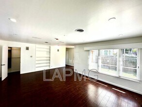 607-611 N El Molino Ave in Pasadena, CA - Building Photo - Building Photo