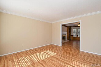 612 Log Hill Ct in Ballwin, MO - Building Photo - Building Photo