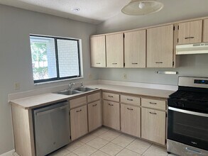 9517 Fitzsimmons Dr in Orlando, FL - Building Photo - Building Photo