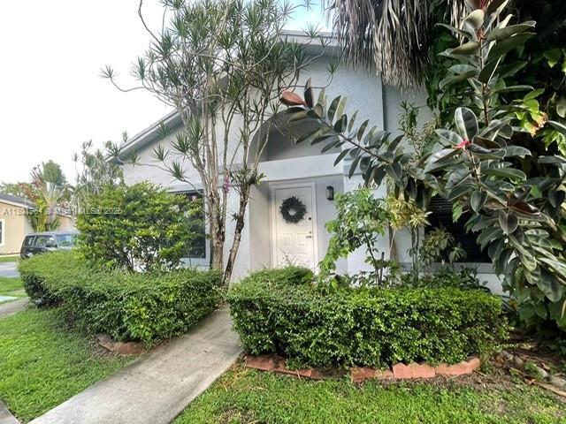 6466 SW 152nd Cir Pl in Miami, FL - Building Photo - Building Photo