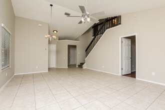 1685 Torrington Cir in Longwood, FL - Building Photo - Building Photo