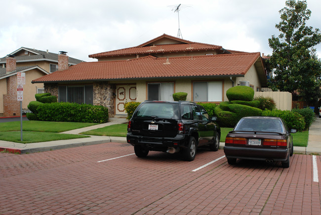 511 Granger Ter in Sunnyvale, CA - Foto de edificio - Building Photo