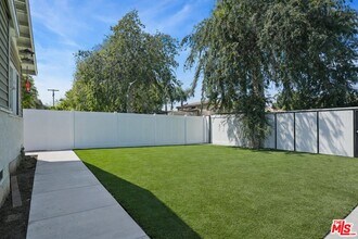 13842 Hamlin St in Los Angeles, CA - Building Photo - Building Photo
