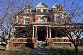 495 Appleton St in Holyoke, MA - Foto de edificio - Building Photo
