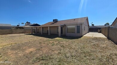 15608 N 58th Ave in Glendale, AZ - Building Photo - Building Photo