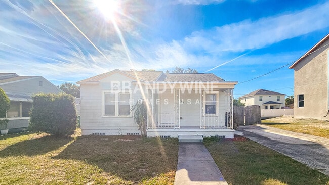 1912 W Grace St in Tampa, FL - Building Photo - Building Photo