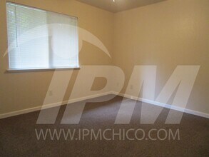 143 W 3rd Ave in Chico, CA - Building Photo - Building Photo